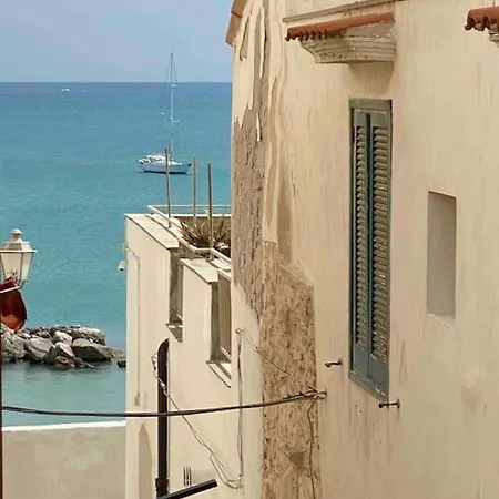 Apartment Cozy Sea View Studio With Private Rooftop, Balcony, Bbq In The Old Town Vieste