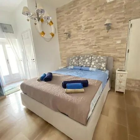 Apartment Cozy Sea View Studio With Private Rooftop, Balcony, Bbq In The Old Town Vieste