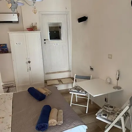 Cozy Sea View Studio With Private Rooftop, Balcony, Bbq In The Old Town Vieste