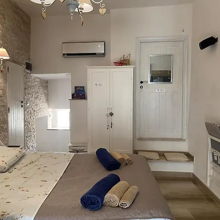 Cozy Sea View Studio With Private Rooftop, Balcony, Bbq In The Old Town Apartment *